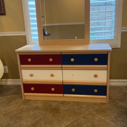 6 Drawer Dresser With Mirror $60
