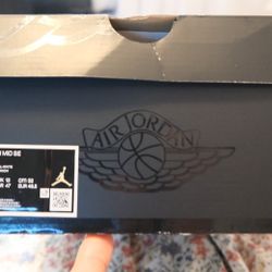 Air Jordan 1 Mid Black / Bleached Coral Size 14