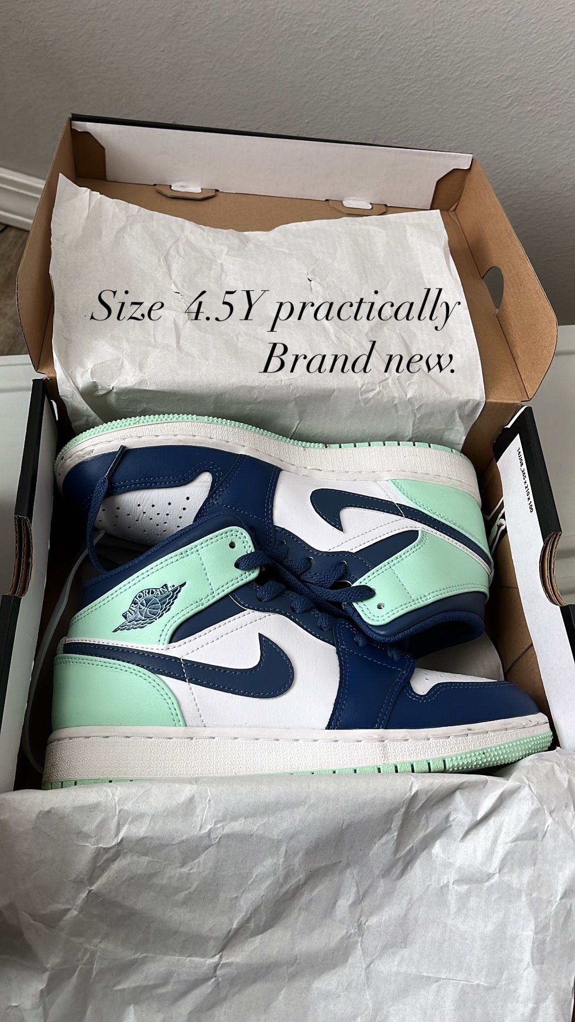 Jordan 1 Mid