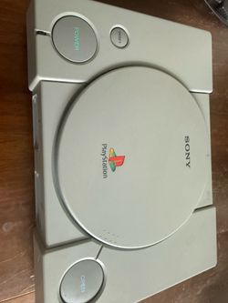 Sony PlayStation 1 Gray W/ 6 DVD Game And 3 Remote