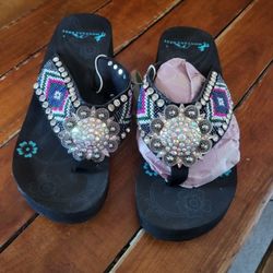 Montana West Concho Wedges Sz 9