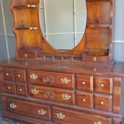 Dresser,  Mirror & Chest Of Drawers (Pine)