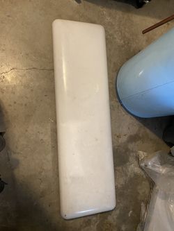 Fluorescent Light Fixture