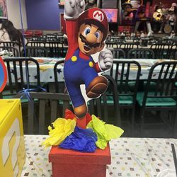 Super Mario Bros. Two Set Center Pieces
