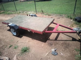 Like new 4x8 tilt trailer