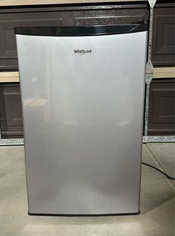 Whirlpool 4.3 cu ft Mini Refrigerator