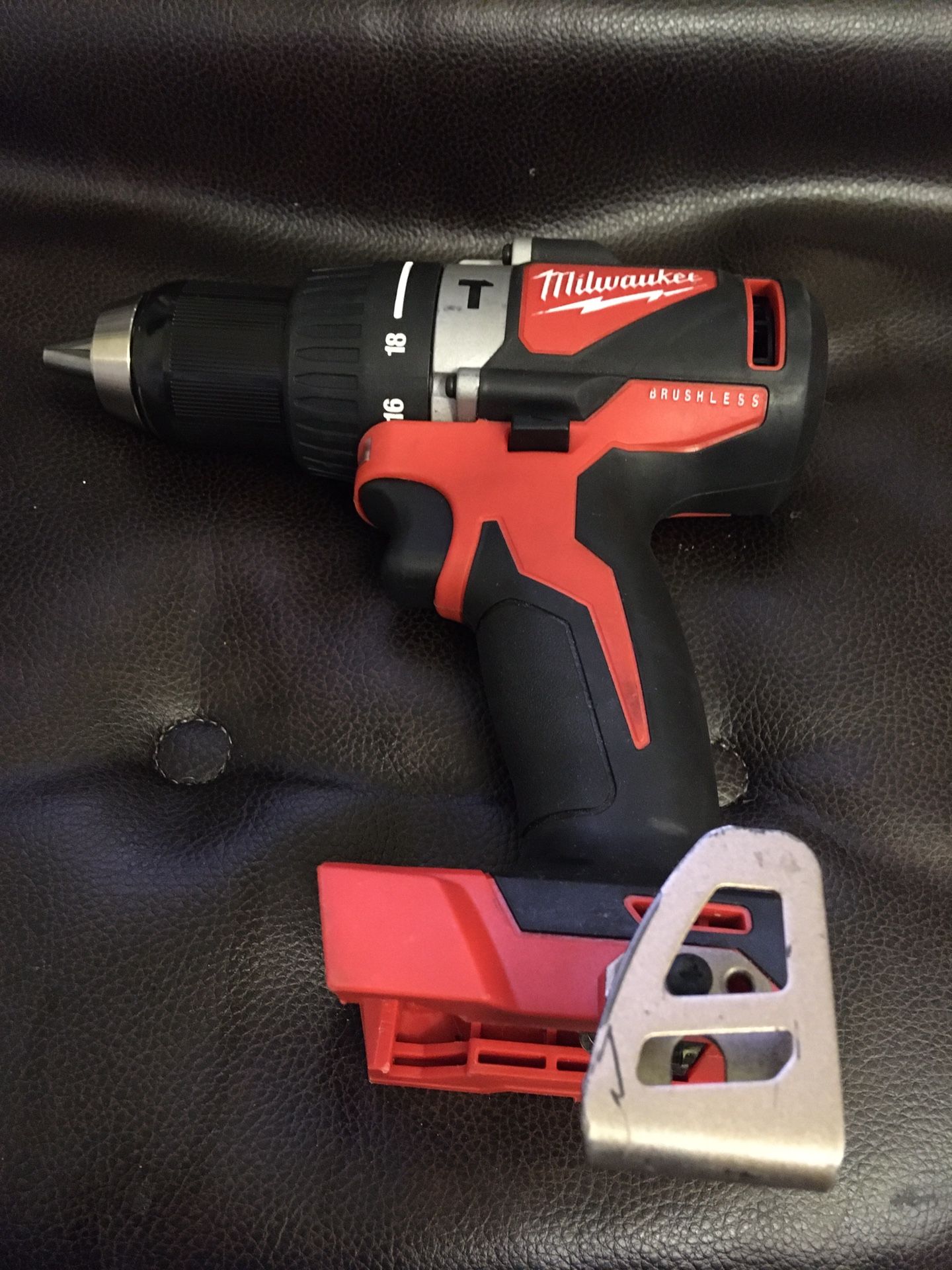 M18 BRUSHLESS  MILWAUKEE HAMMER DRILL AND IMPACT