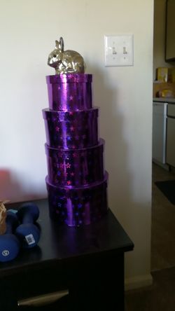 Purple decoration containers & gold rabbit piggy bank