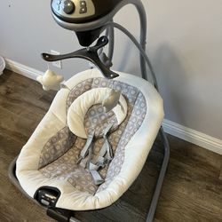 Newborn Baby Items For Sale!