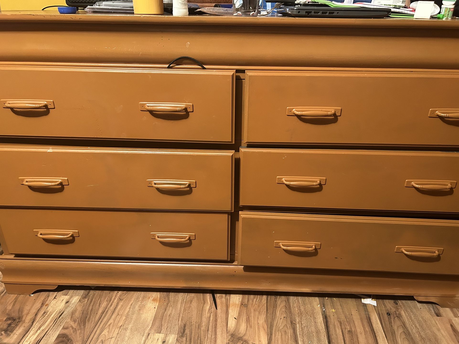 Matching dresser Set
