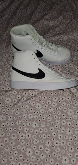 VINTAGE NIKE BLAZER MID "77