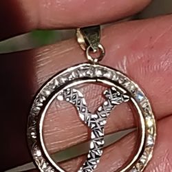 10k YG Y Pendent Simuted Stone's All Around Nice Beautiful 