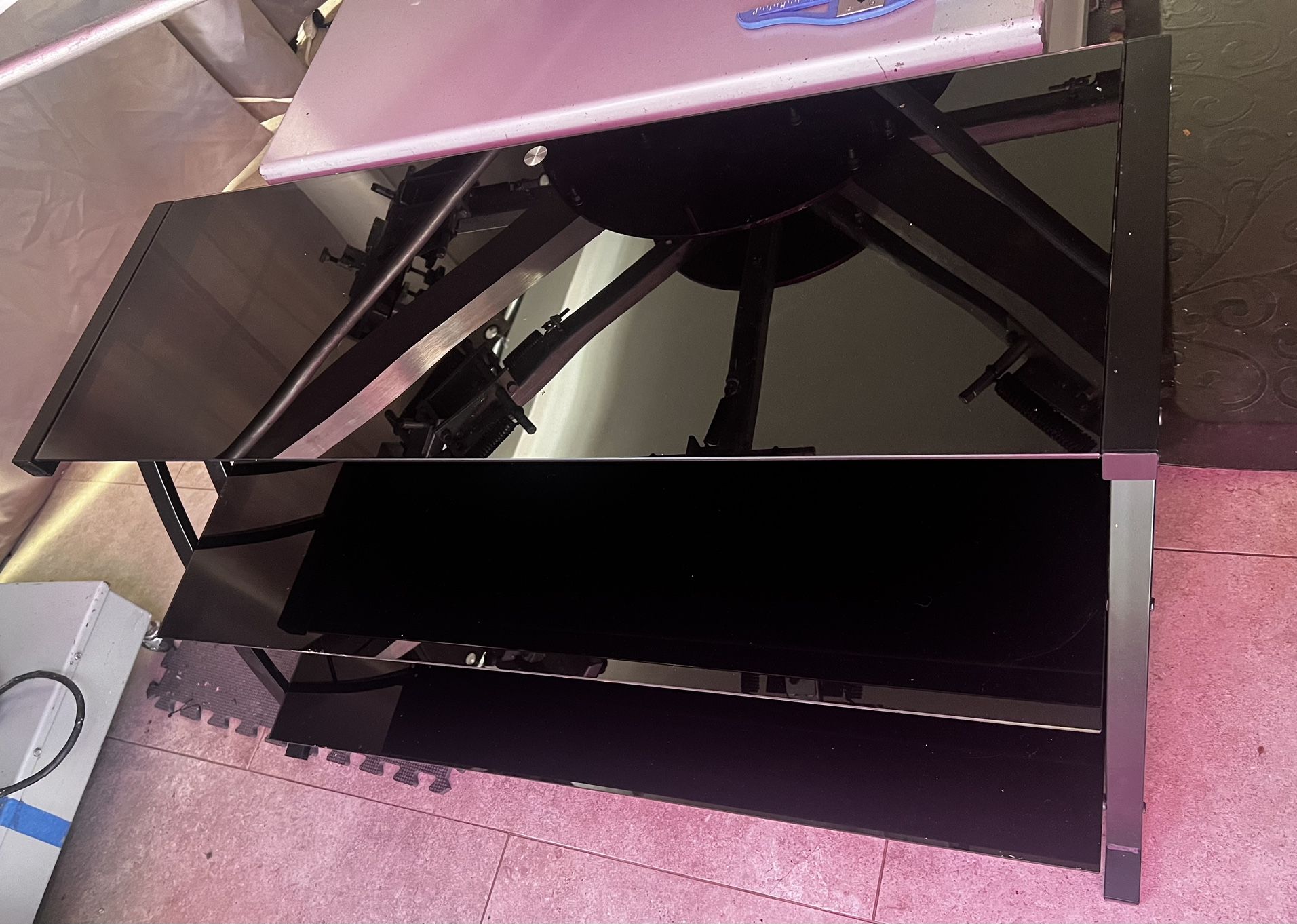 Glass Entertainment TV