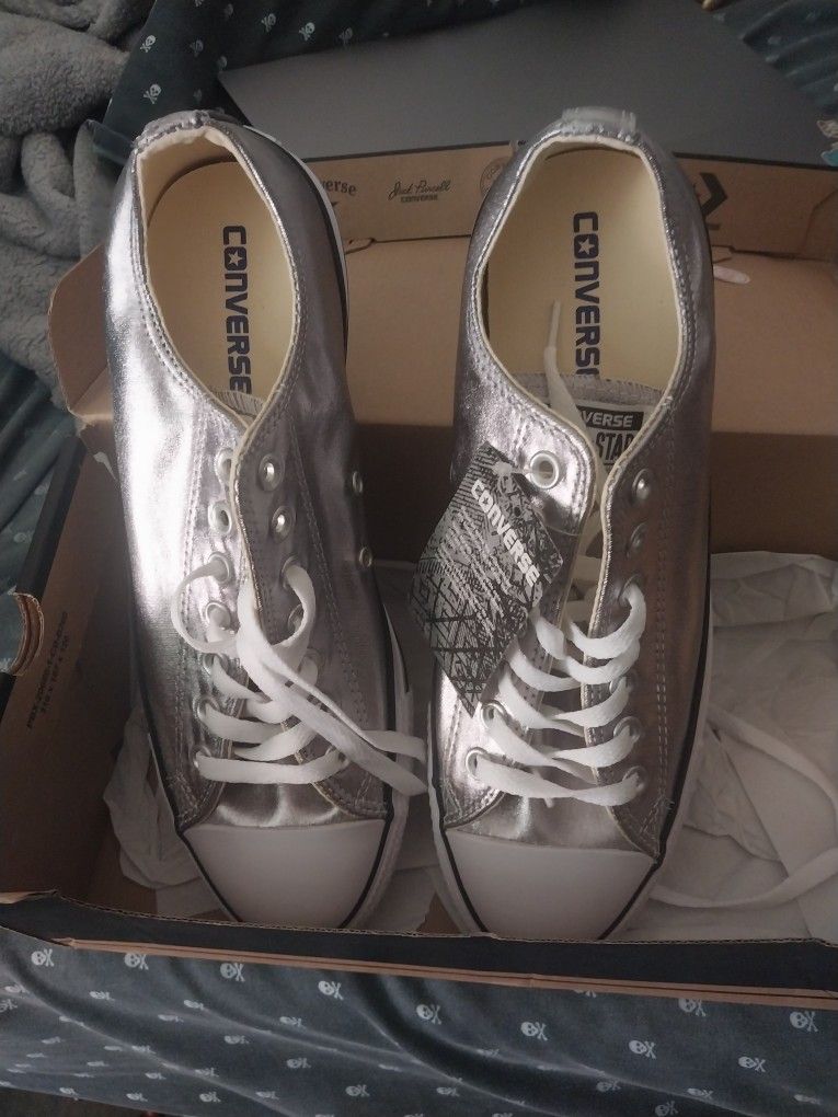 CONVERSE NEW $35