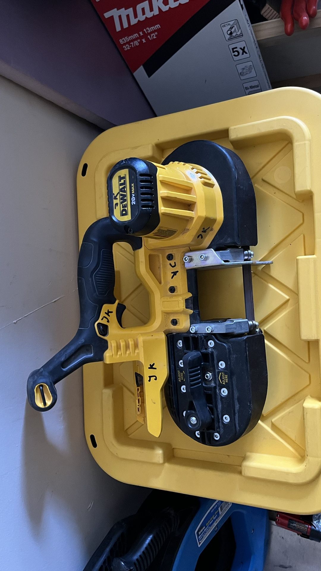 Dewalt Bandsaw