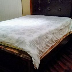 Solid Wood Bedroom Set