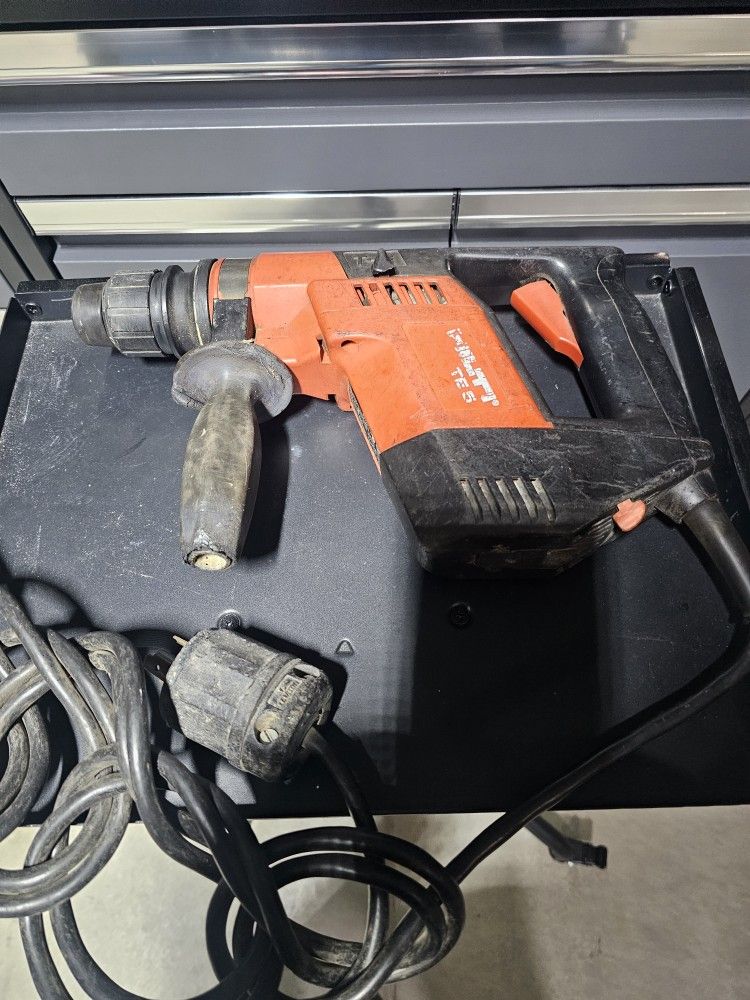 Hilti T/5 Rotary Hammer