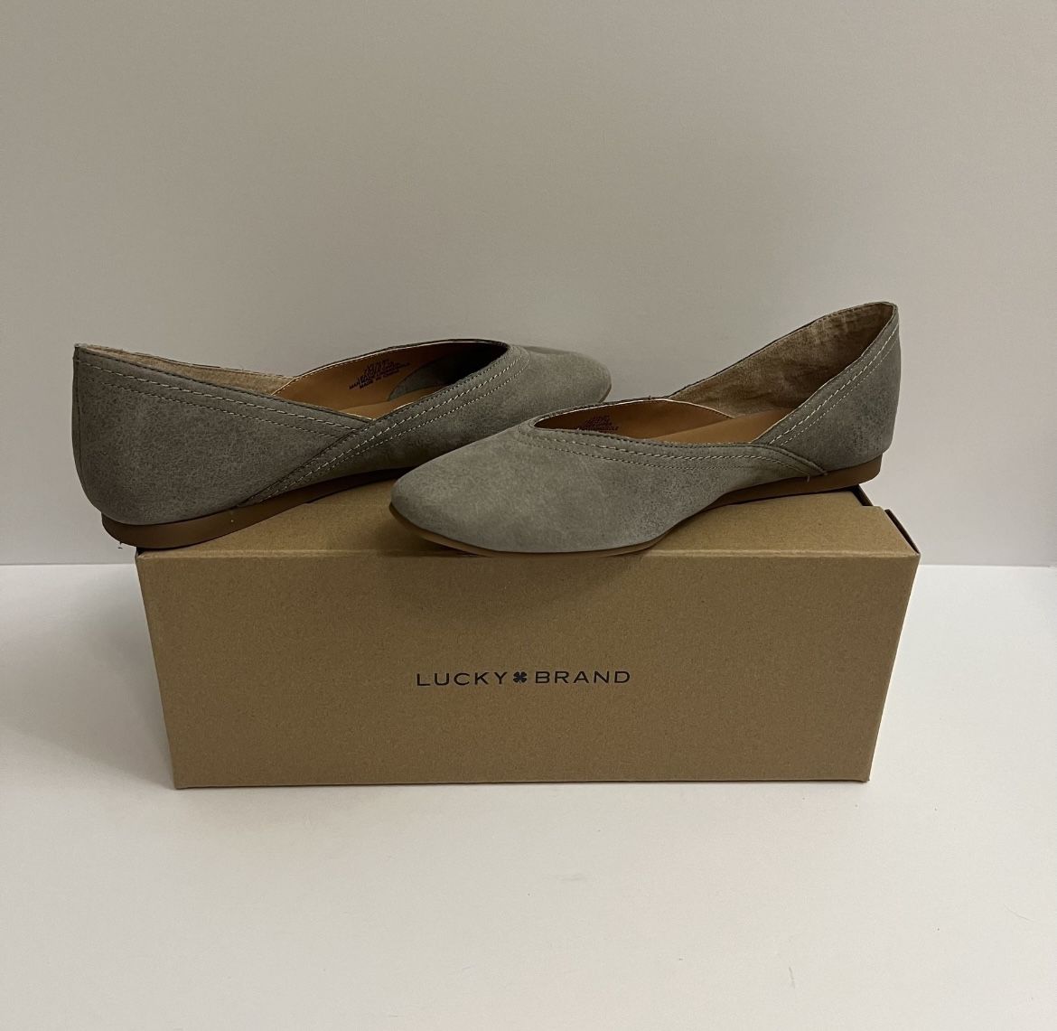 Lucky Brand Alba Flat Size 7