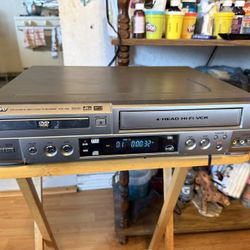 Combo VHS DVD Player 
