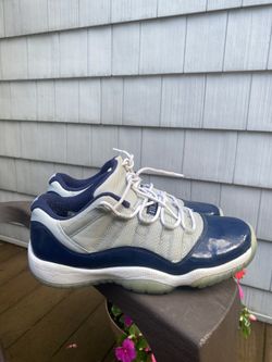 Jordan 11 Low Georgetown 