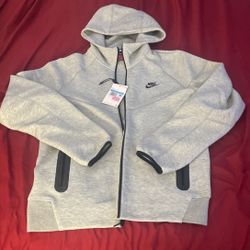 brand new nike tech with tags medium 