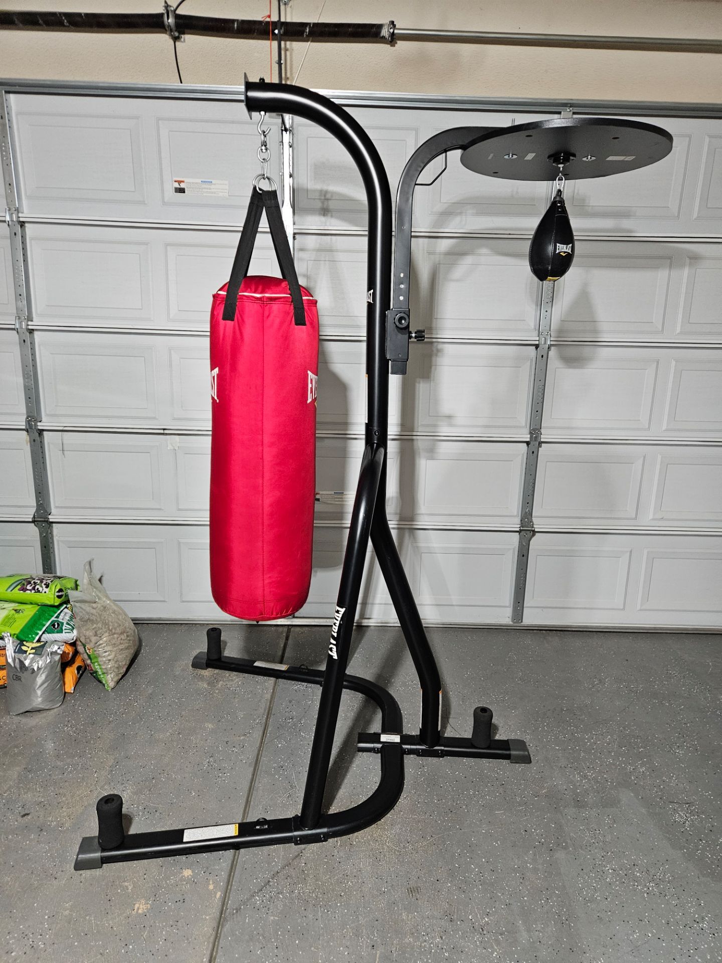 EVERLAST PUNCHING BAG, EVERLAST DUAL STATION PUNCHING BAG, BOXING BAG, PUNCHING BAG