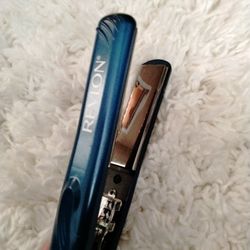 Revlon Straightener