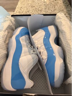 University 11 lows Size 11