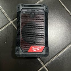 Milwaukee M12 Radio