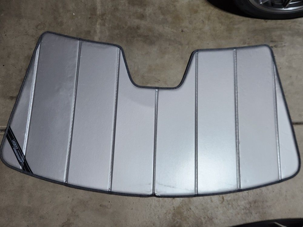 Covercraft UVS100 Custom Sunshade – UV11519SV (Silver) fits 2017-2025 Mazda CX-5