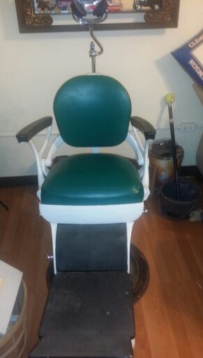 Old dentist chair