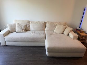 🛋️ Living Spaces Sawyer II Sectional — $1,200