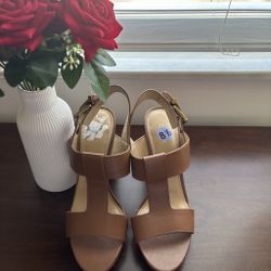 Sandales compensées en cuir marron 👡
