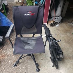 Allen   2 Adj Legs Swivel Chairs