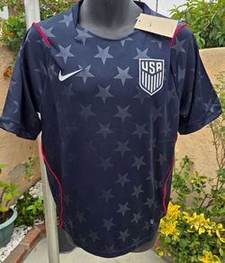 Soccer jersey USA World Cup 2026 size small available only
