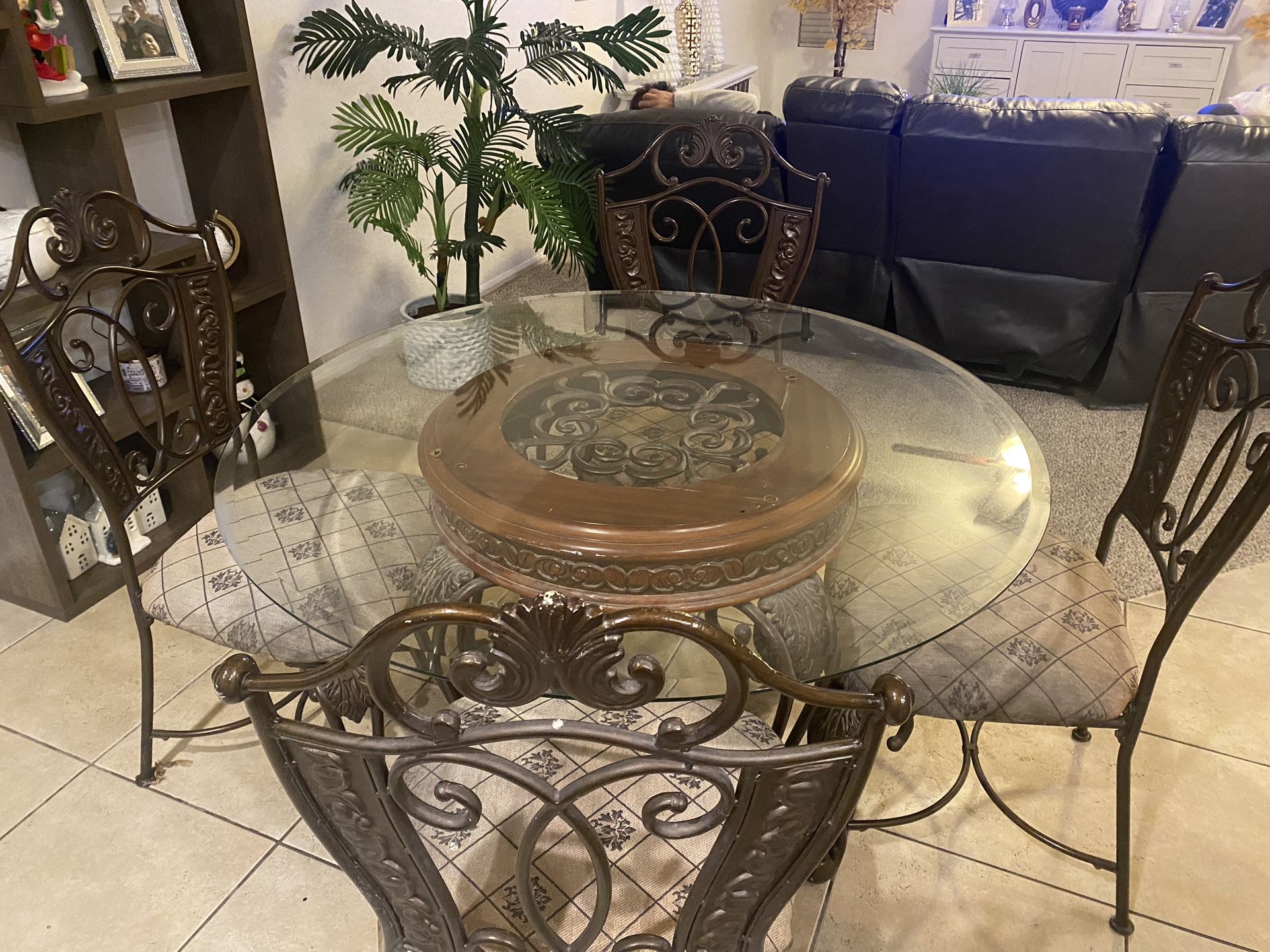 Dining Table and 4 Chairs