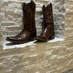 Ariat Western Boots .. Size 8.5 D 