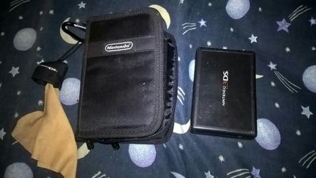 Nintendo Ds Carrying Case and Game Case