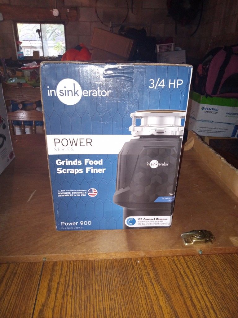 Garbage Disposal Under Sink Insinkerator 3/4 Hp (New)