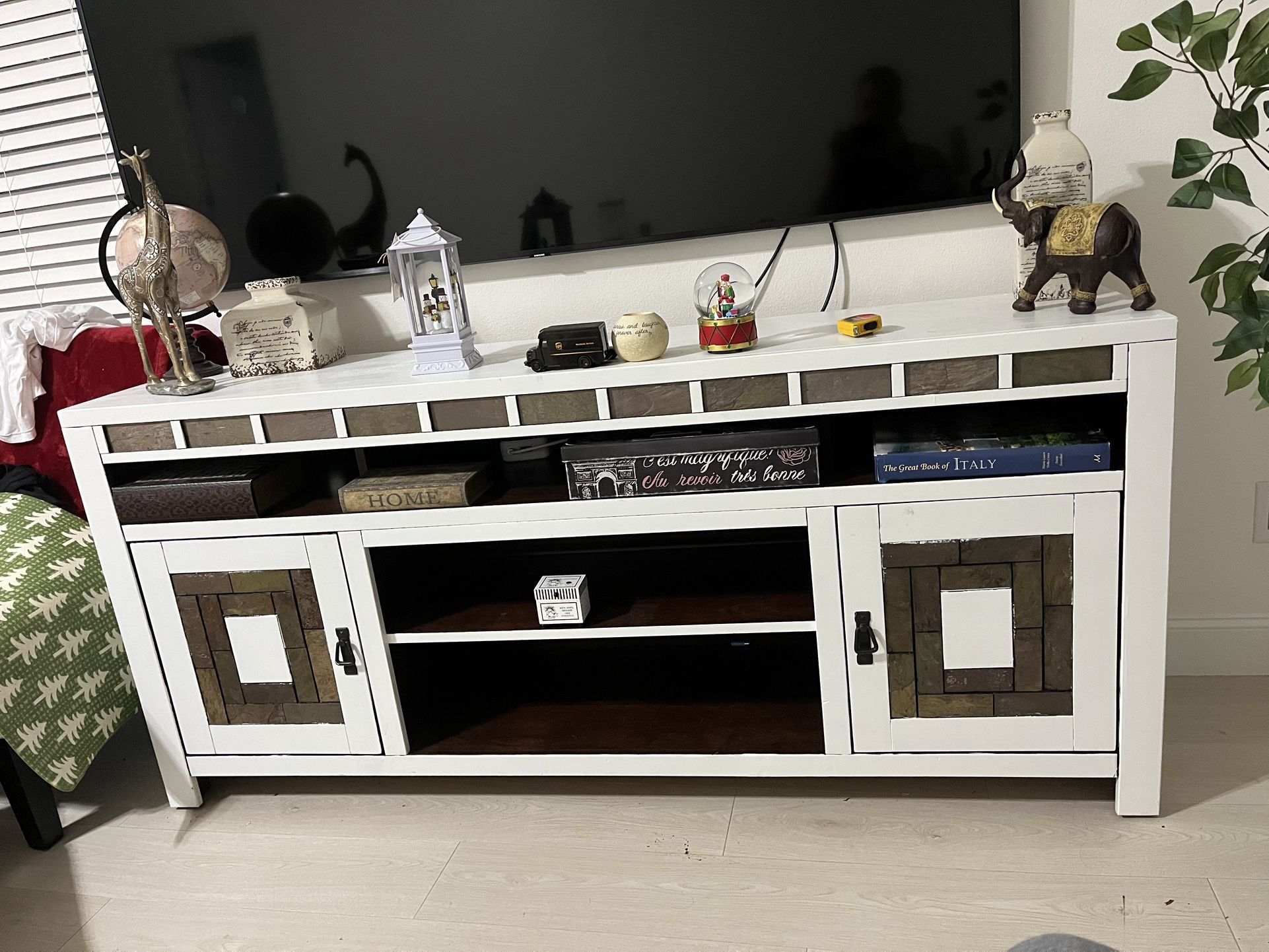 TV Stand / Media Console 