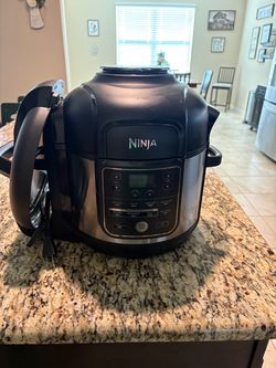 Ninja Foodi Pressure Cooker/Air Fryer
