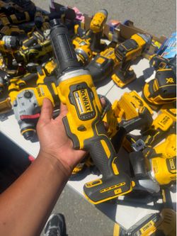 DEWALT 20V MAX Cordless Brushless 1-1/2 in. Variable Speed Die Grinder (Tool Only