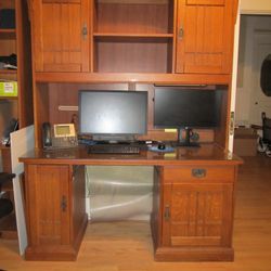 Desk W Hutch All Wood Mission Style 