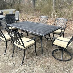 FREE DELIVERY - OutDoor Furniture Set Table and 6 Chairs (Brand new in Box)