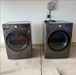 Washer and dryer set