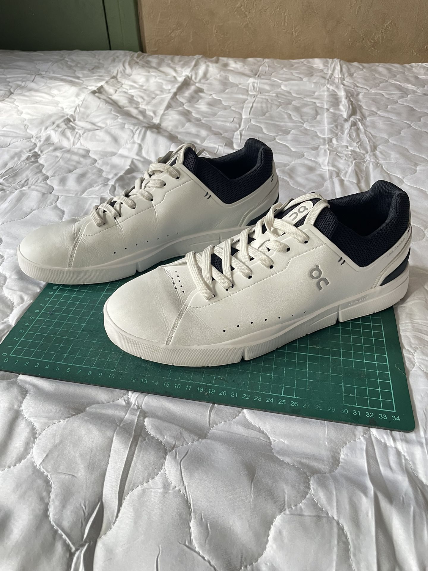ON The Roger Advantage 'White Midnight' Sneakers Men's On THE