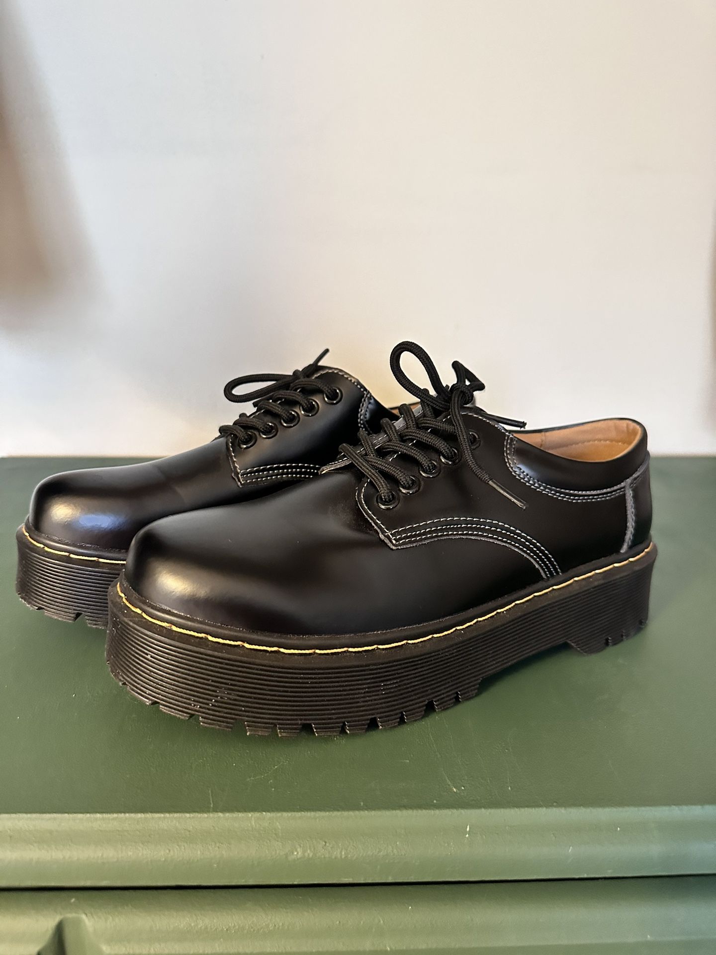 8053 Dr. Martens Leather Platform Casual Shoes Dr. Martens  