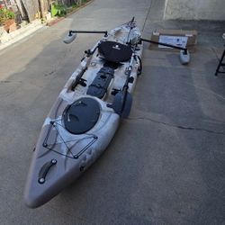 13 Ft KAYAK  Trade For Trek Marlin Or Ebike