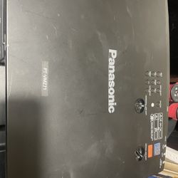 Panasonic PT-VMZ71 Projector