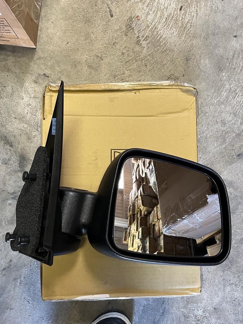 LA Zona Auto Parts 2002 to 2007 Jeep Liberty Right Passenger Side Manual Mirror Espejo Retrovisor Derecho Pasajero